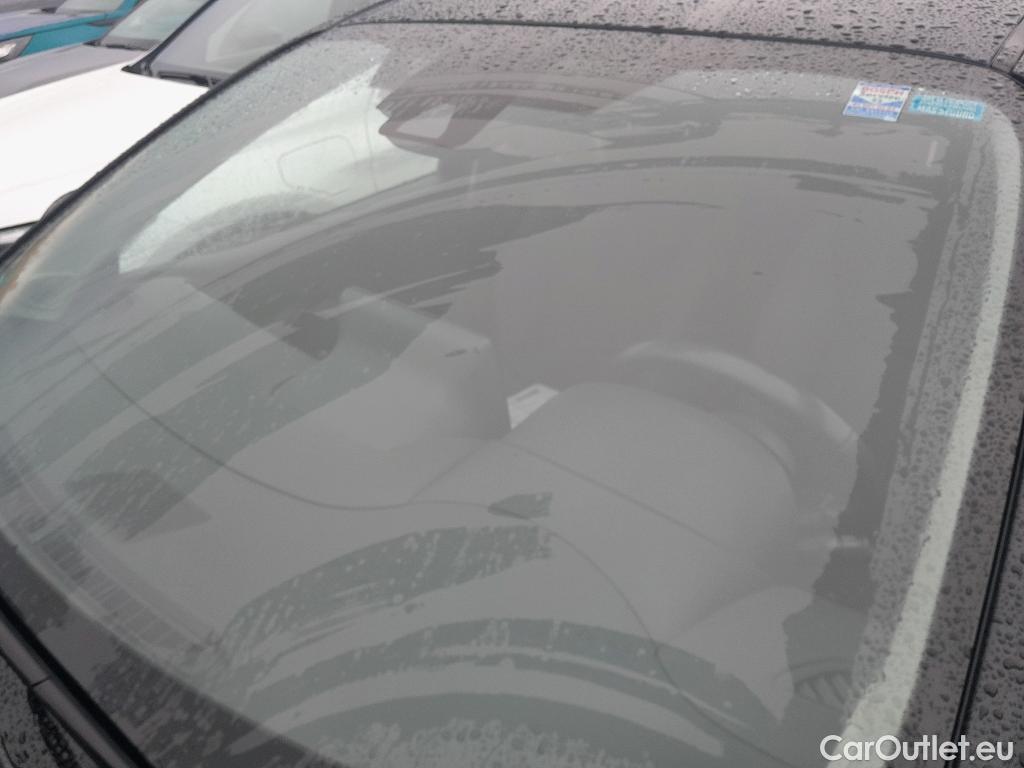  Toyota  Yaris TOYOTA  / 2020 / 5P / berlina con portón 1.5 125 S-Edition #1