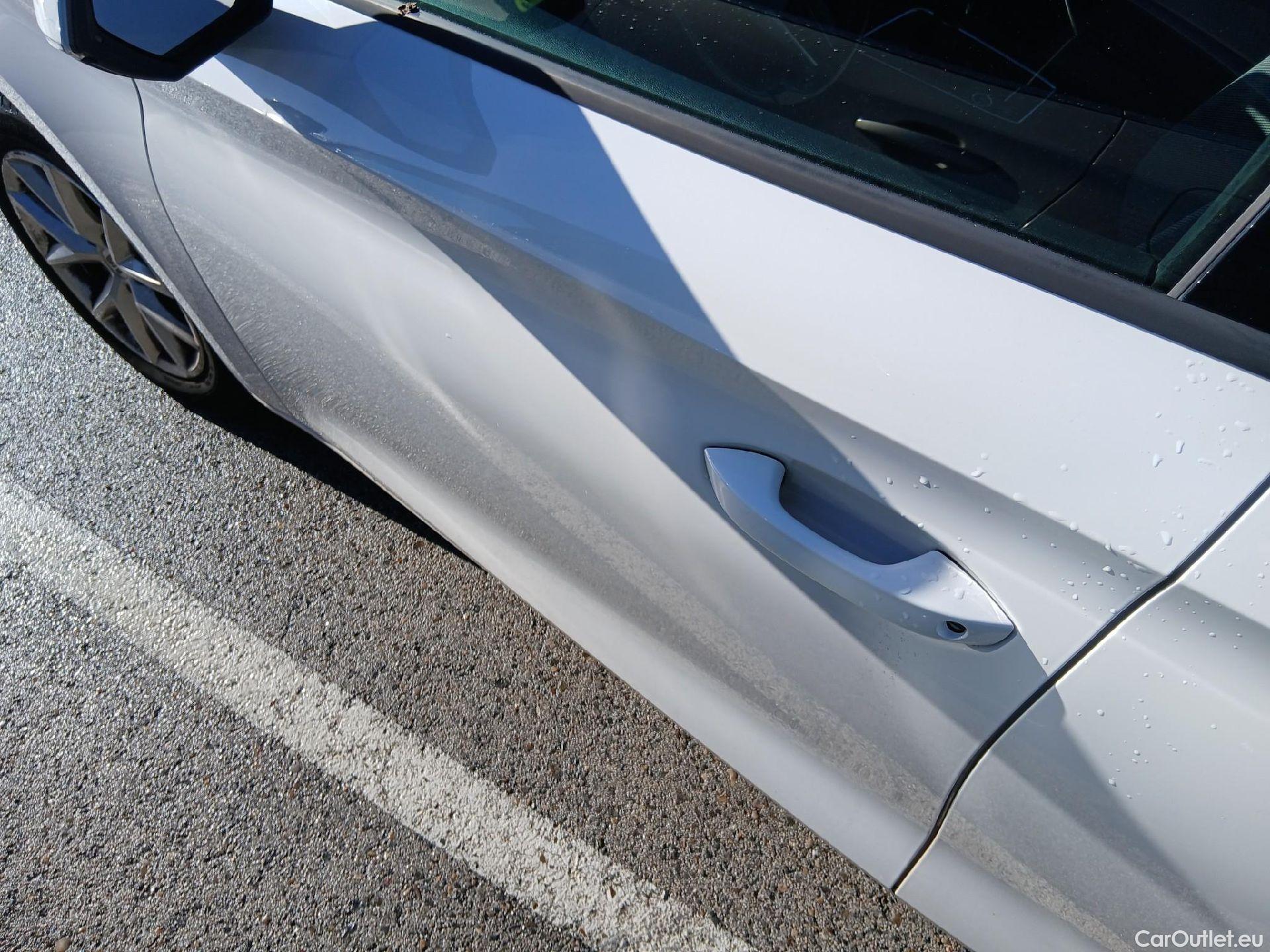  Land Rover  Discovery SEAT Nuevo León / 2020 / 5P / berlina con portón 2.0 TDI 85kW S&S Style Go (AC2) #15