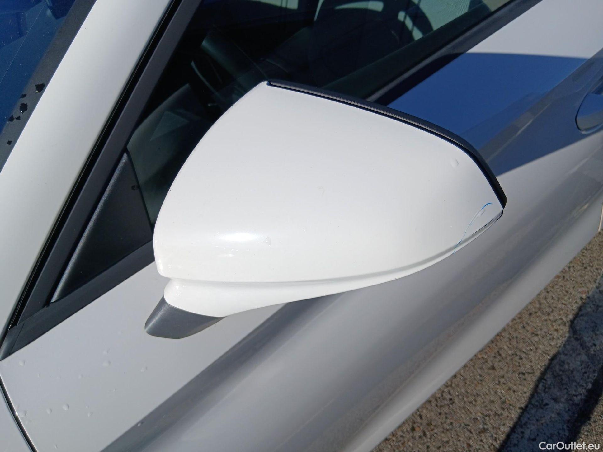  Land Rover  Discovery SEAT Nuevo León / 2020 / 5P / berlina con portón 2.0 TDI 85kW S&S Style Go (AC2) #13