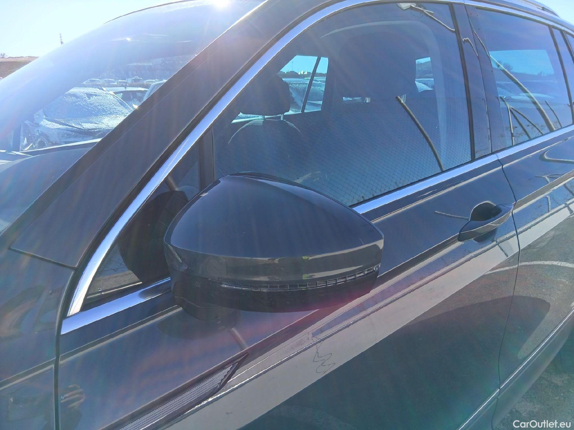  Volkswagen  Tiguan VOLKSWAGEN  / 2020 / 5P / todoterreno Life 1.5 TSI 110kW (150CV) #12