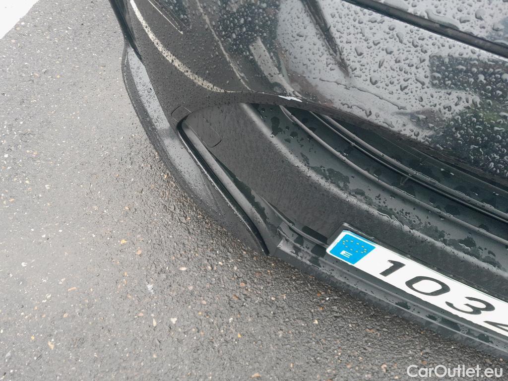  Toyota  Yaris TOYOTA  / 2020 / 5P / berlina con portón 1.5 125 S-Edition #19