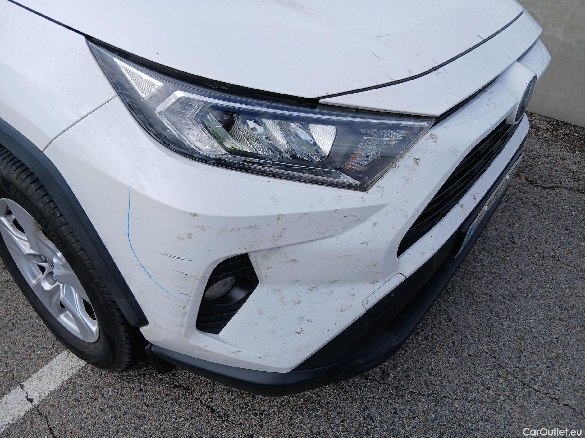  Toyota  RAV4 TOYOTA  / 2018 / 5P / todoterreno 2.5l 220H Business #6