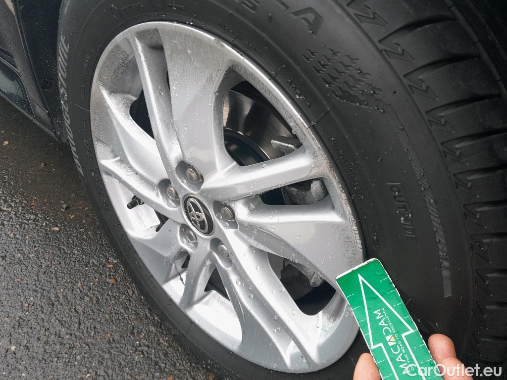  Toyota  Yaris TOYOTA  / 2020 / 5P / berlina con portón 1.5 125 S-Edition #8