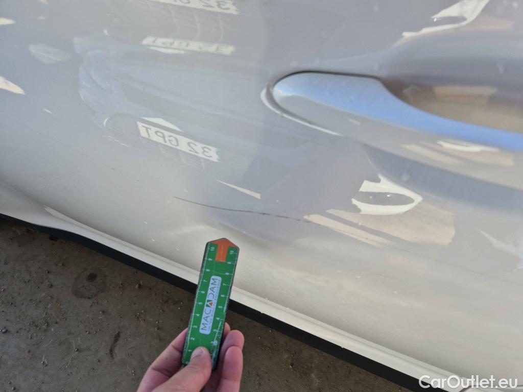  Hyundai  Konna HYUNDAI Kona / 2020 / 5P / todoterreno 1.0 TGDI Klass 4X2 #6