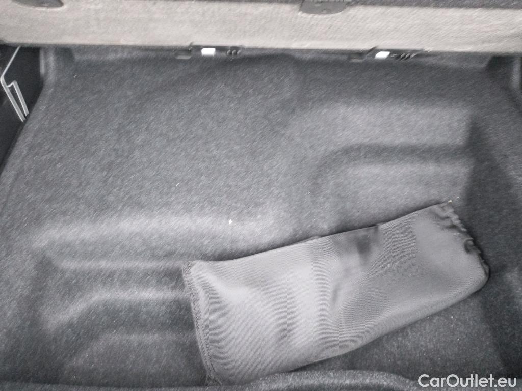  Volvo  XC 40 VOLVO XC40 / 2017 / 5P / todoterreno Recharge Twin Eléctrico Plus Auto AWD #6