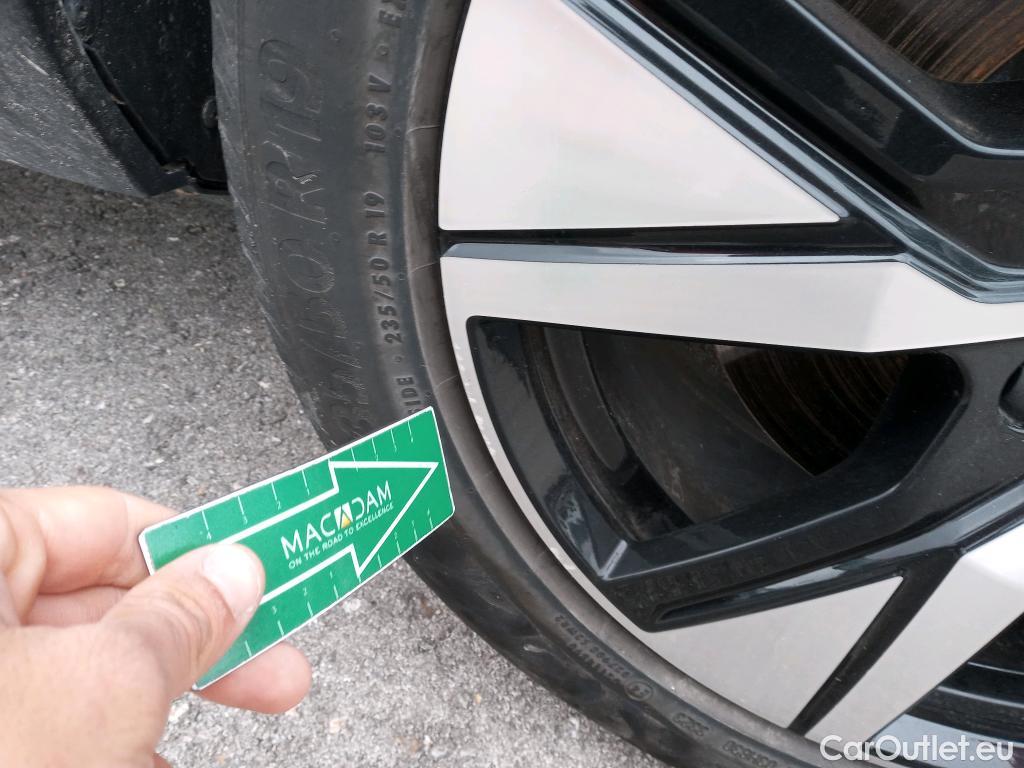  Volvo  XC 40 VOLVO XC40 / 2017 / 5P / todoterreno Recharge Twin Eléctrico Plus Auto AWD #19