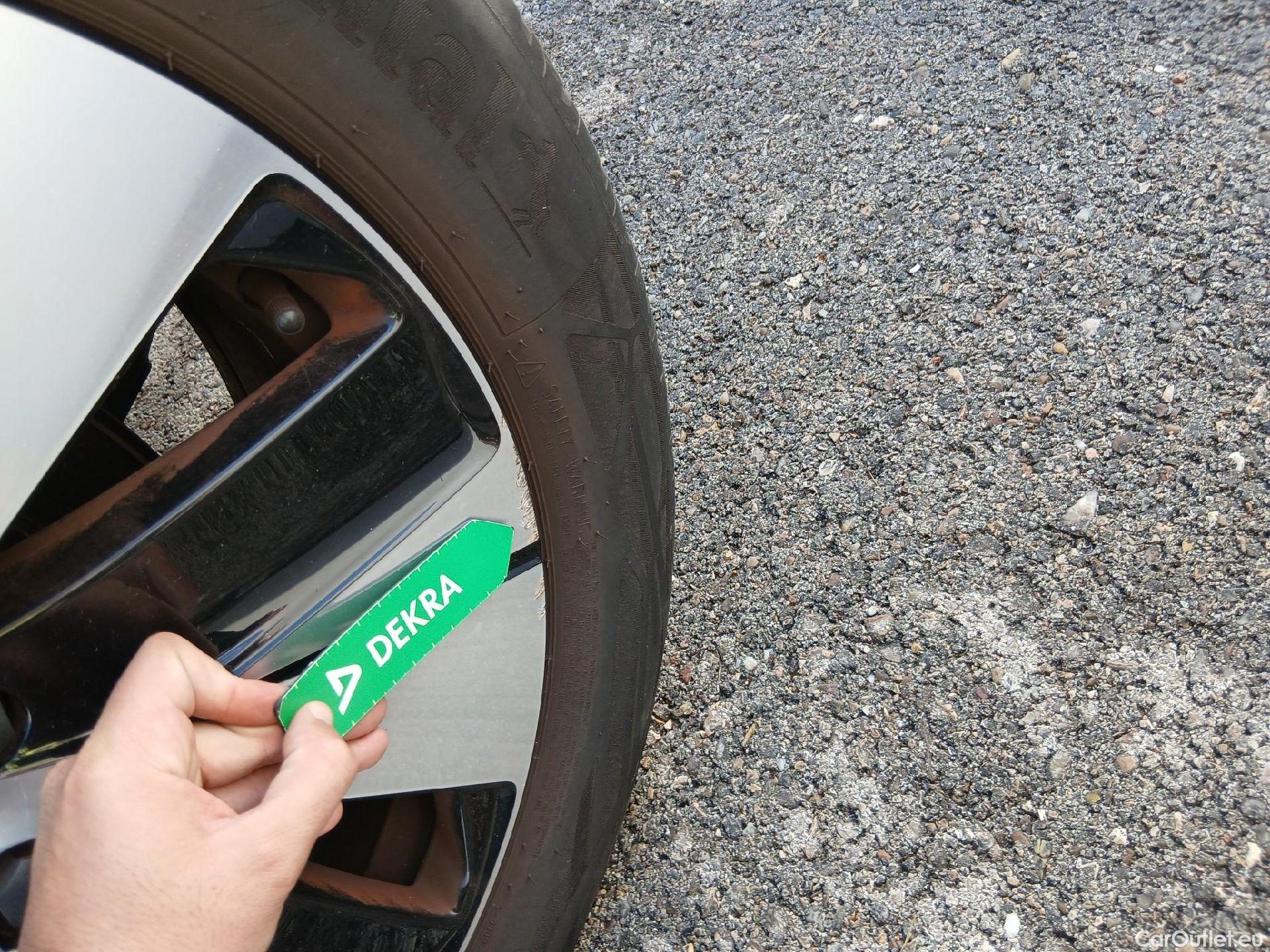  Volvo  XC 40 VOLVO XC40 / 2017 / 5P / todoterreno 1.5 T5 Twin Recharge Inscription Ex Auto #20