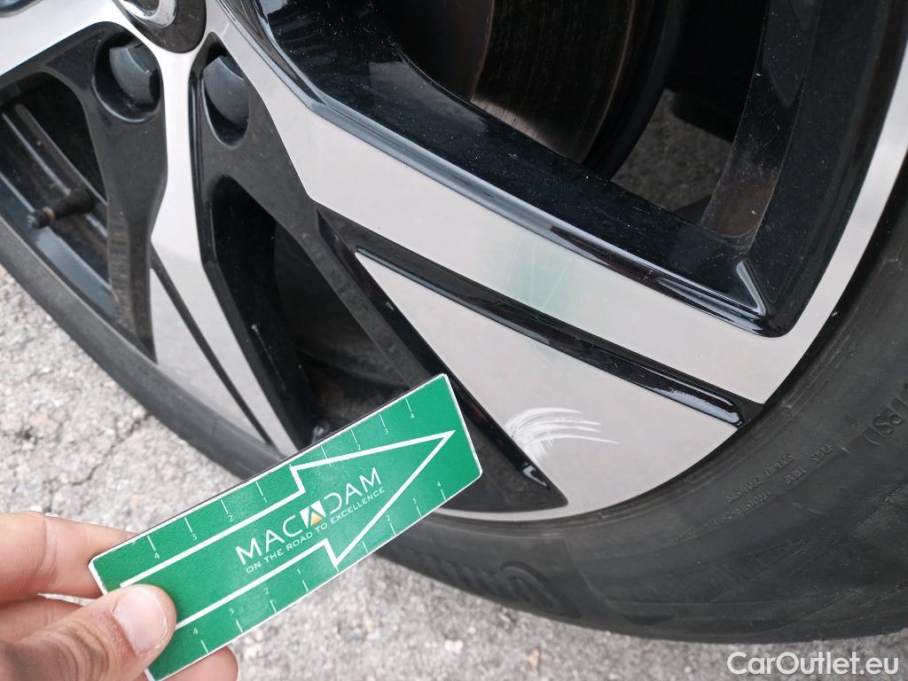  Volvo  XC 40 VOLVO XC40 / 2017 / 5P / todoterreno Recharge Twin Eléctrico Plus Auto AWD #3