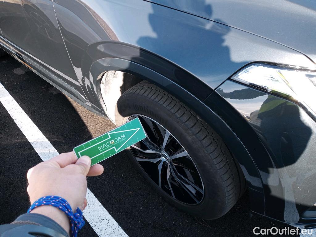  Volvo  XC90 VOLVO  / 2019 / 5P / todoterreno 2.0 B5 D AWD Momentum Pro Auto #18