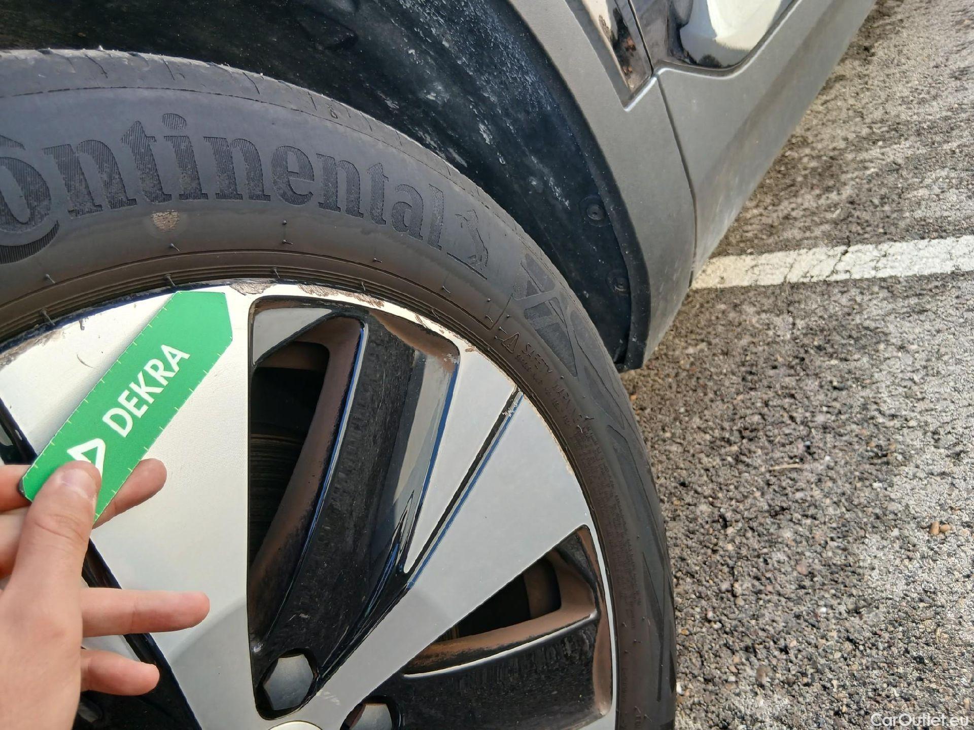  Volvo  XC 40 VOLVO XC40 / 2017 / 5P / todoterreno 1.5 T5 Twin Recharge Inscription Ex Auto #11