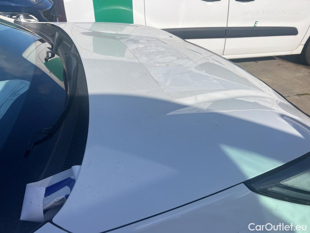  KIA  Niro KIA  Hïbrido Enchufable / 2016 / 5P / crossover 1.6 GDi Híbrido Enchufable 104kW Concept #27