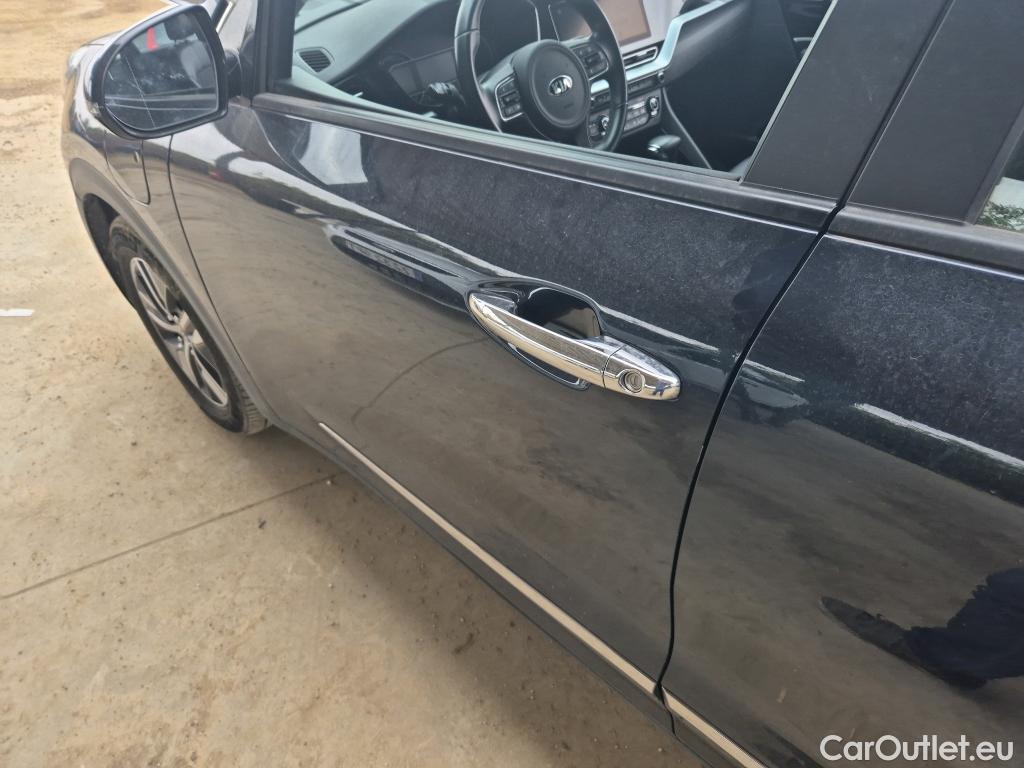  KIA  Niro KIA  1.6 GDi PHEV 104kW (141CV) Drive (AC) #22