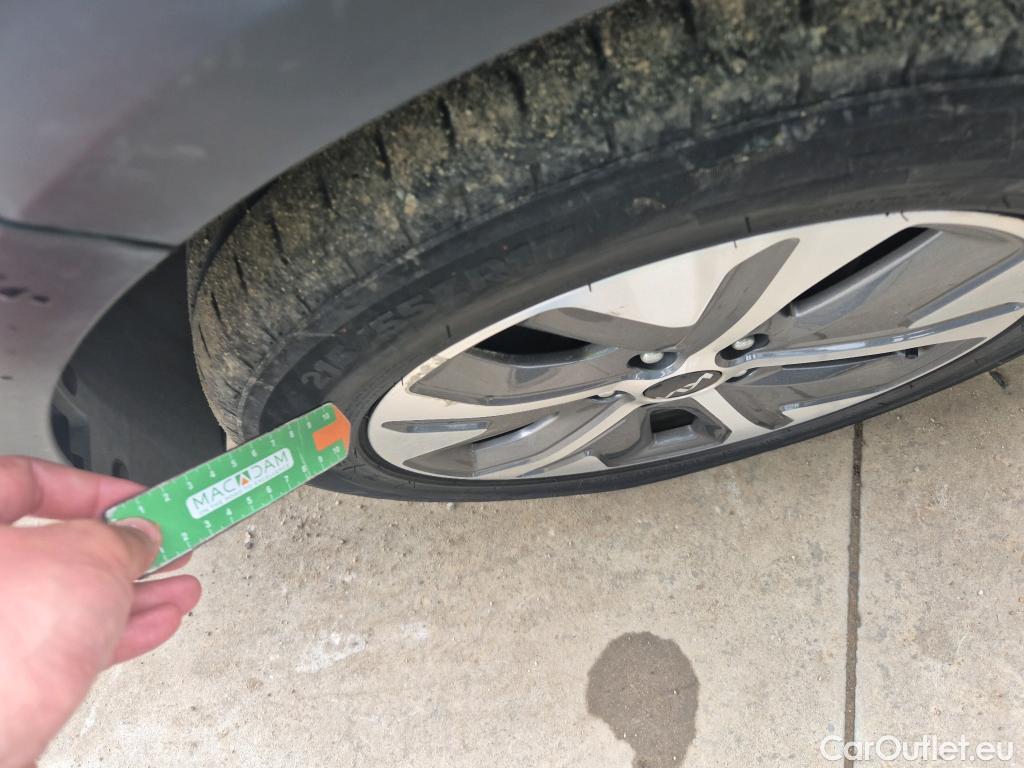  KIA  Niro KIA e- / 2016 / 5P / crossover e- 150kW (204CV) Drive (Long Range) #2