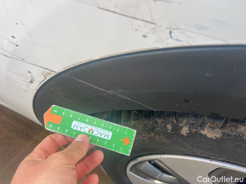  KIA  Niro KIA  Hïbrido Enchufable / 2016 / 5P / crossover 1.6 GDi Híbrido Enchufable 104kW Concept #73