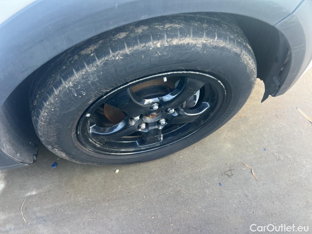  KIA  Niro KIA  Hïbrido Enchufable / 2016 / 5P / crossover 1.6 GDi Híbrido Enchufable 104kW Concept #68