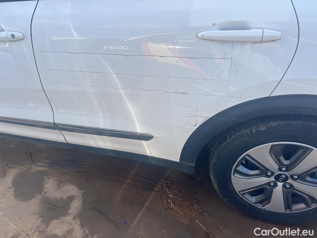  KIA  Niro KIA  Hïbrido Enchufable / 2016 / 5P / crossover 1.6 GDi Híbrido Enchufable 104kW Concept #29