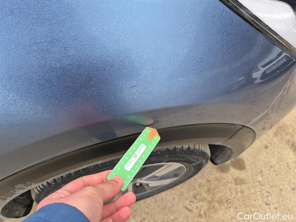  KIA  Niro KIA  / 2019 / 5P / crossover 1.6 GDi PHEV 104kW (141CV) Drive #13