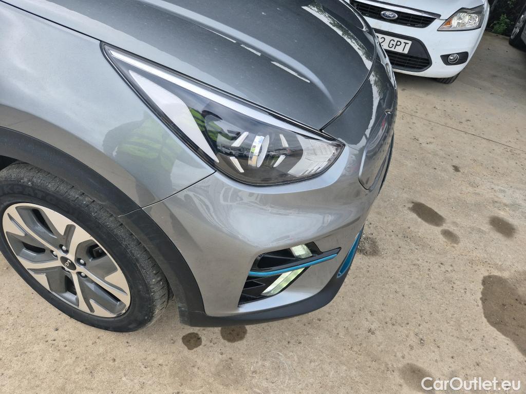  KIA  Niro KIA e- / 2016 / 5P / crossover e- 150kW (204CV) Drive (Long Range) #17