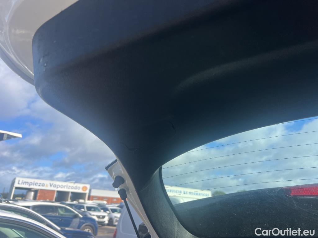  KIA  Niro KIA  Hïbrido Enchufable / 2016 / 5P / crossover 1.6 GDi Híbrido Enchufable 104kW Concept #51