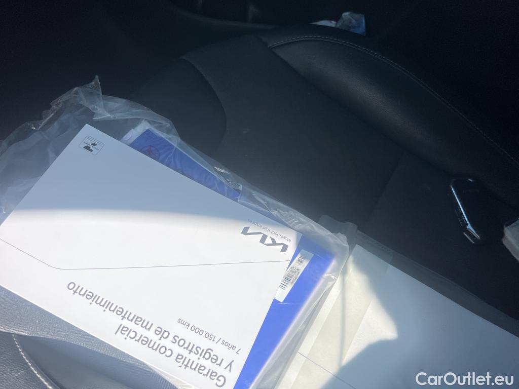  KIA  Niro KIA  / 2019 / 5P / crossover 1.6 GDi PHEV 104kW (141CV) Emotion #7