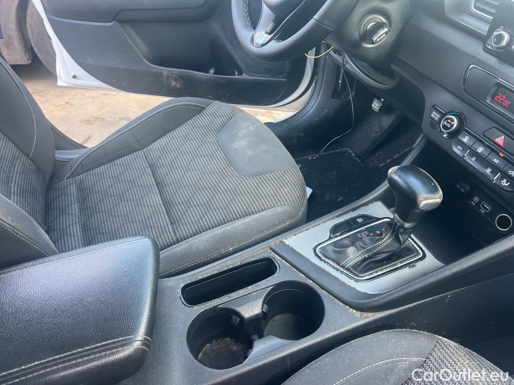  KIA  Niro KIA  Hïbrido Enchufable / 2016 / 5P / crossover 1.6 GDi Híbrido Enchufable 104kW Concept #48