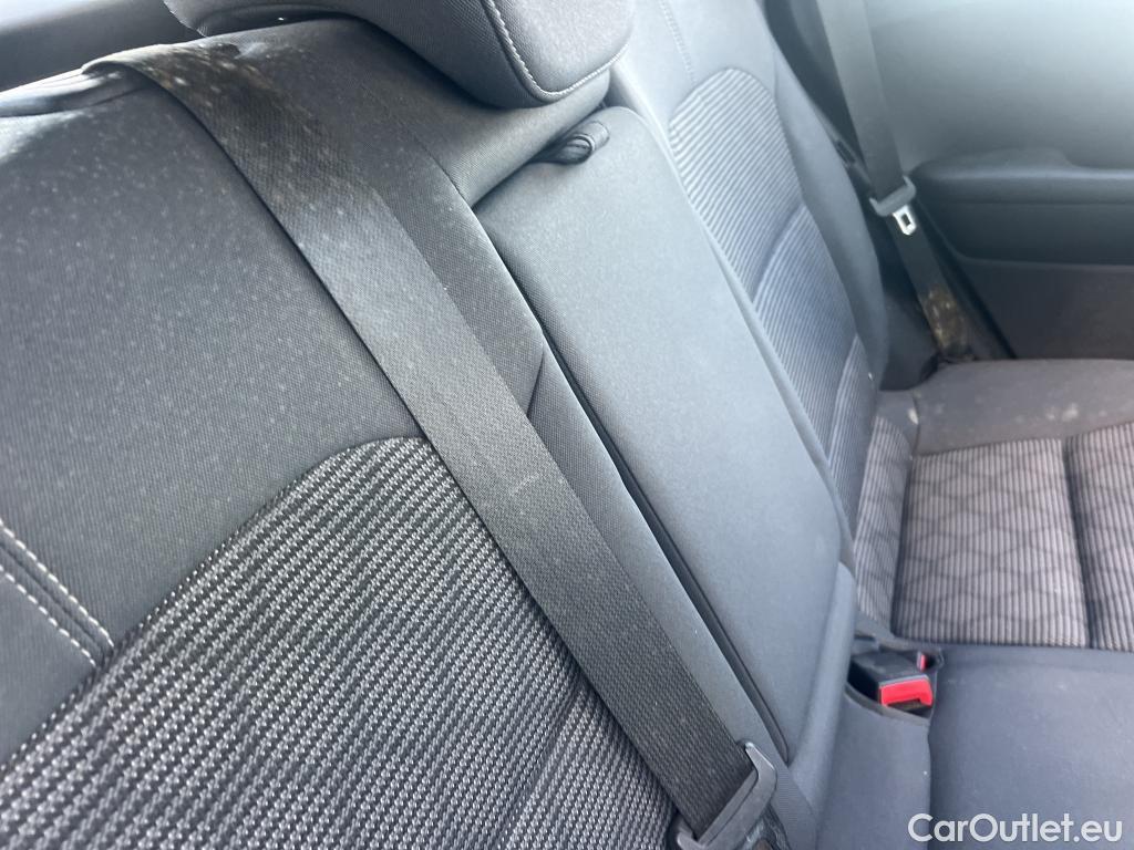  KIA  Niro KIA  Hïbrido Enchufable / 2016 / 5P / crossover 1.6 GDi Híbrido Enchufable 104kW Concept #44