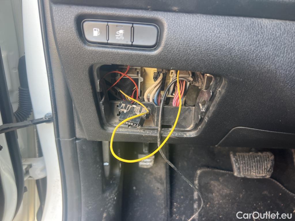  KIA  Niro KIA  Hïbrido Enchufable / 2016 / 5P / crossover 1.6 GDi Híbrido Enchufable 104kW Concept #39