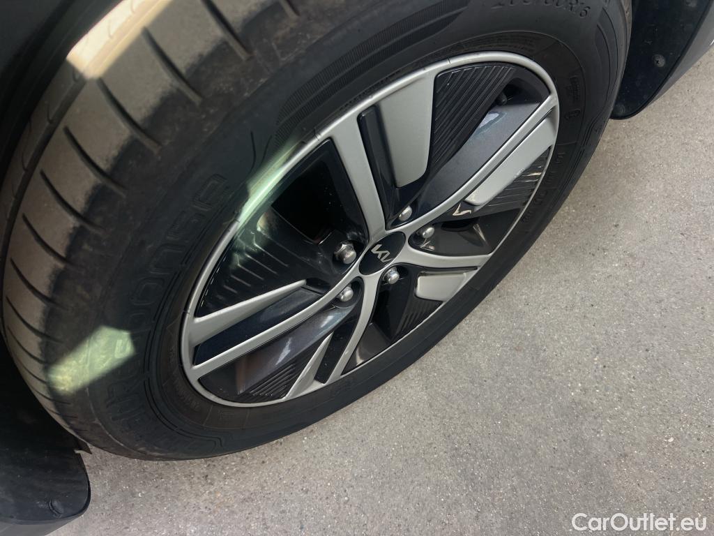  KIA  Niro KIA  / 2019 / 5P / crossover 1.6 GDi PHEV 104kW (141CV) Emotion #1