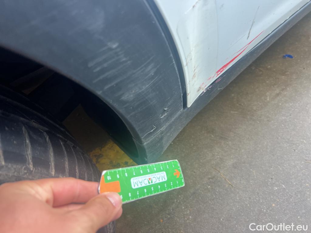  KIA  Niro KIA  Hïbrido Enchufable / 2016 / 5P / crossover 1.6 GDi Híbrido Enchufable 104kW Concept #71