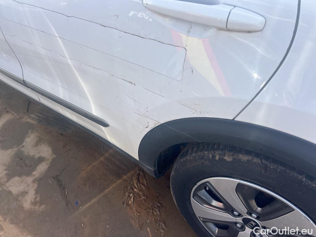  KIA  Niro KIA  Hïbrido Enchufable / 2016 / 5P / crossover 1.6 GDi Híbrido Enchufable 104kW Concept #28