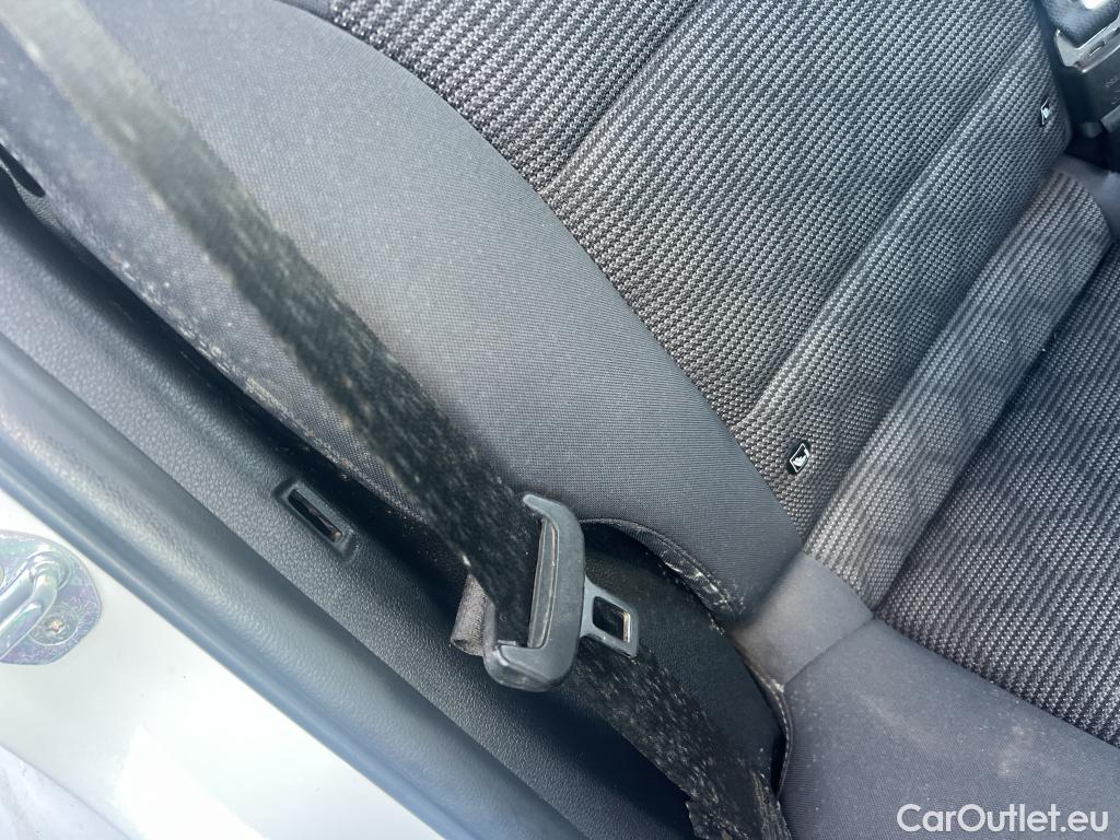  KIA  Niro KIA  Hïbrido Enchufable / 2016 / 5P / crossover 1.6 GDi Híbrido Enchufable 104kW Concept #43