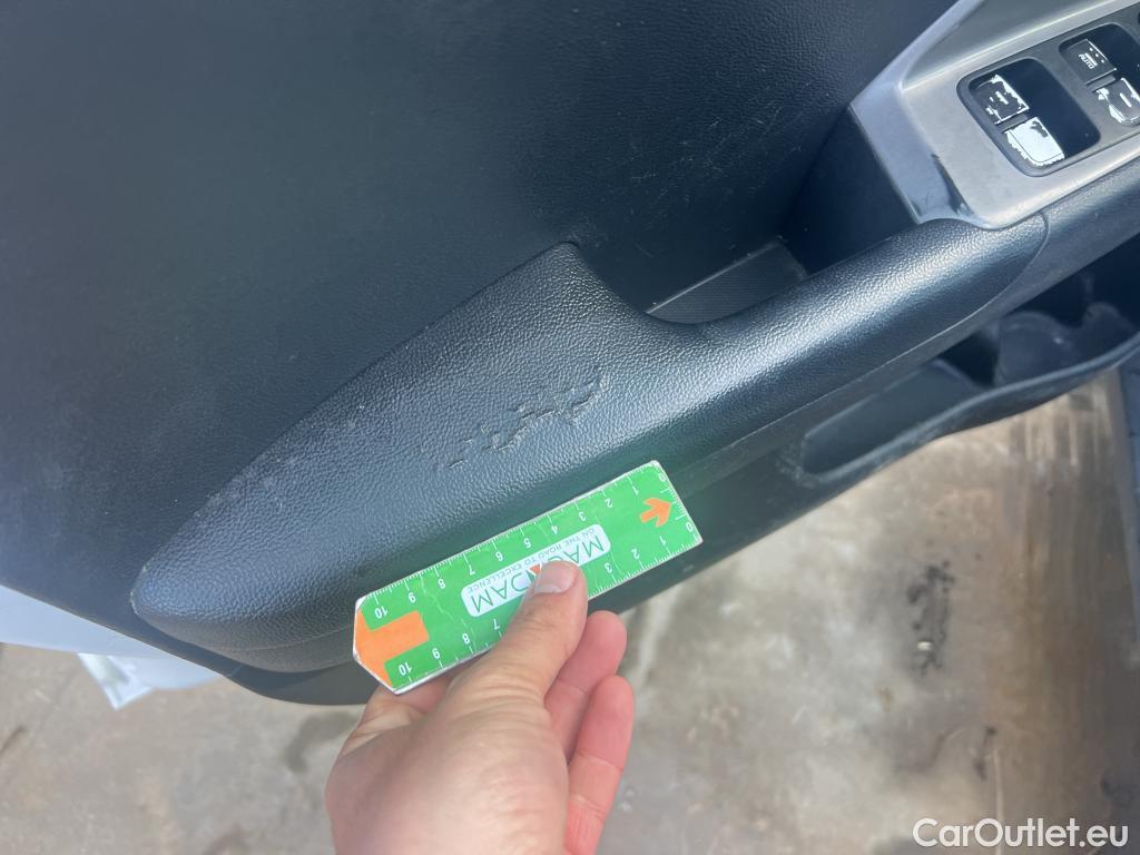  KIA  Niro KIA  Hïbrido Enchufable / 2016 / 5P / crossover 1.6 GDi Híbrido Enchufable 104kW Concept #50