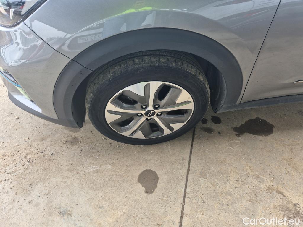  KIA  Niro KIA e- / 2016 / 5P / crossover e- 150kW (204CV) Drive (Long Range) #1