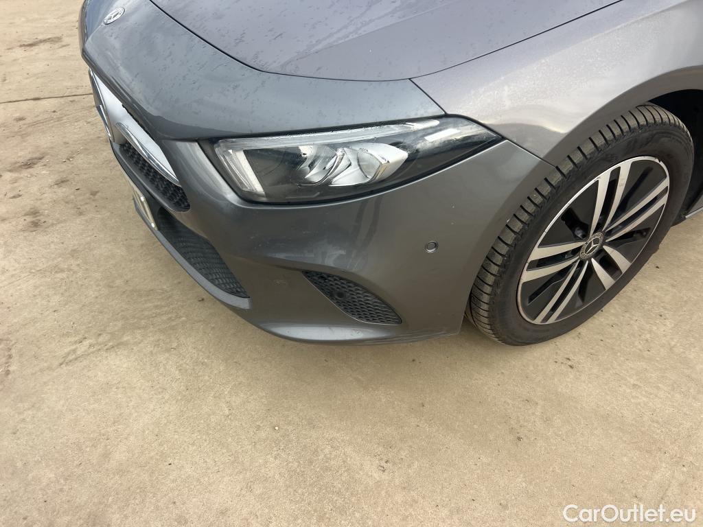  Mercedes  A-Klasse MERCEDES-BENZ Clase A / 2018 / 4P / sedán Sedán A 250 e #16