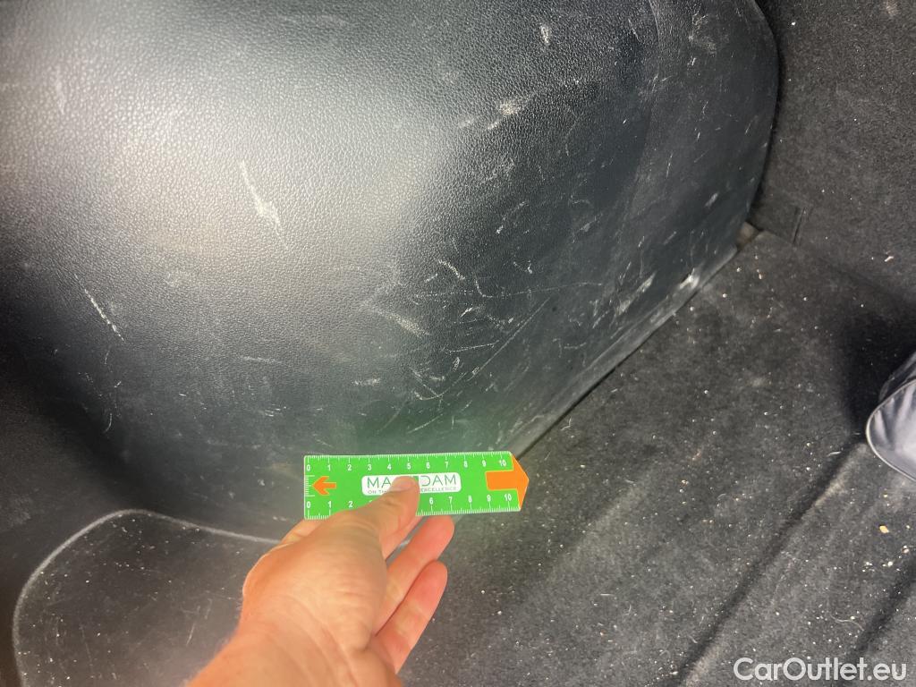  KIA  Niro KIA  / 2019 / 5P / crossover 1.6 GDi HEV 104kW (141CV) Drive #12