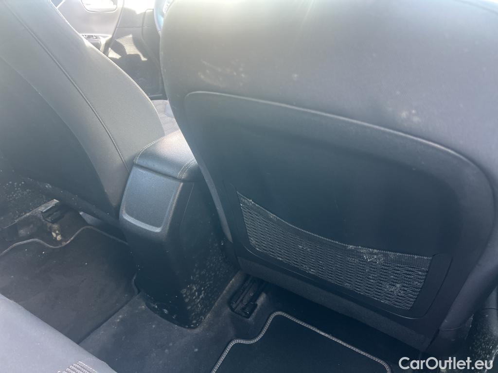  KIA  Niro KIA  Hïbrido Enchufable / 2016 / 5P / crossover 1.6 GDi Híbrido Enchufable 104kW Concept #42