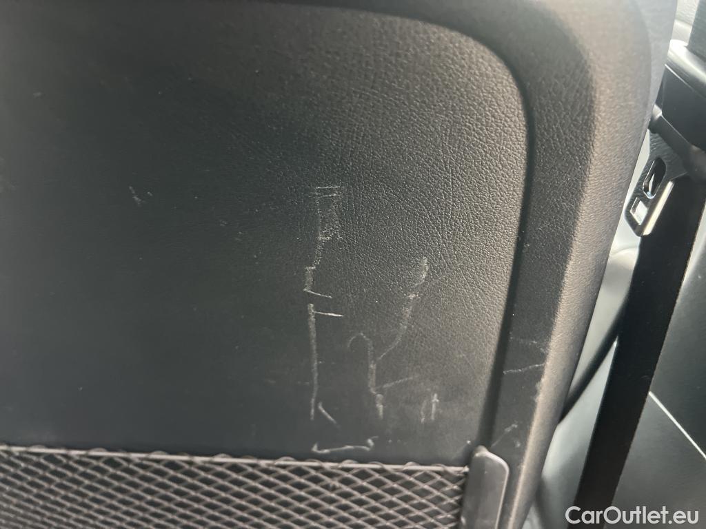  Mercedes  A-Klasse MERCEDES-BENZ Clase A / 2018 / 4P / sedán Sedán A 250 e #13