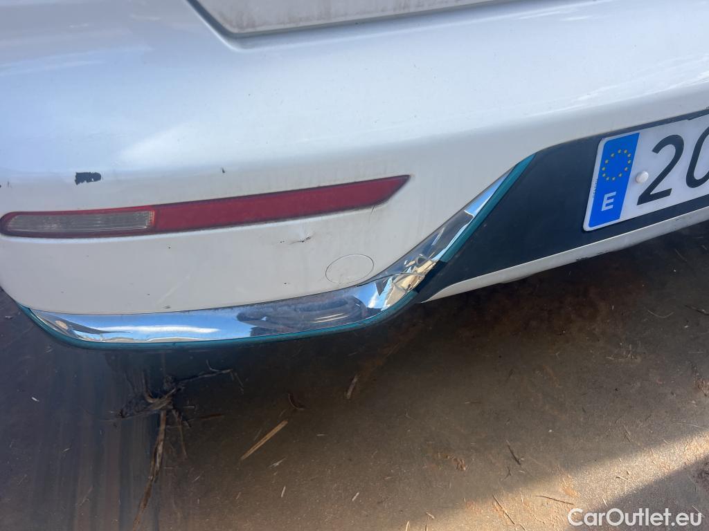  KIA  Niro KIA  Hïbrido Enchufable / 2016 / 5P / crossover 1.6 GDi Híbrido Enchufable 104kW Concept #4