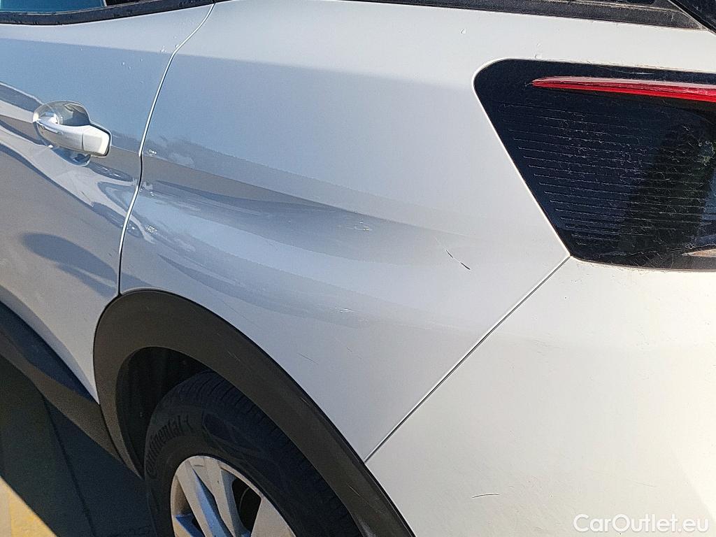  Peugeot  3008 PEUGEOT  / 2016 / 5P / todoterreno 1.5 BlueHDi 96kW (130CV) S&S Active (AC) #5