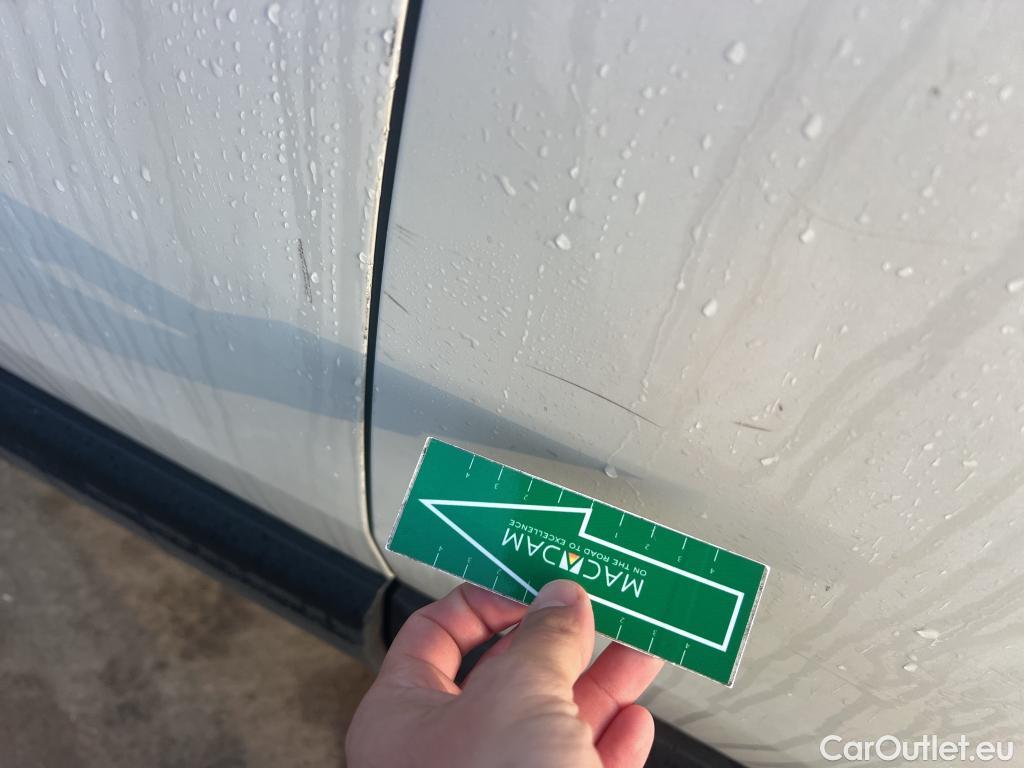  Peugeot  3008 PEUGEOT  / 2020 / 5P / todoterreno 1.2 PureTech 96KW S&S Active Pack EAT8 #12