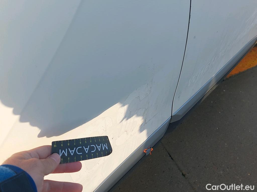  Peugeot  2008 PEUGEOT  / 2019 / 5P / todoterreno Allure BlueHDI 81kW (110CV) #5