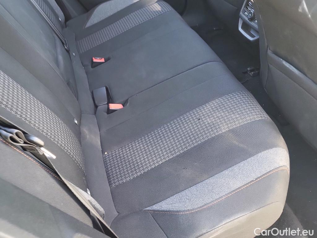  Peugeot  3008 PEUGEOT  / 2016 / 5P / todoterreno 1.5 BlueHDi 96kW (130CV) S&S Active (AC) #3