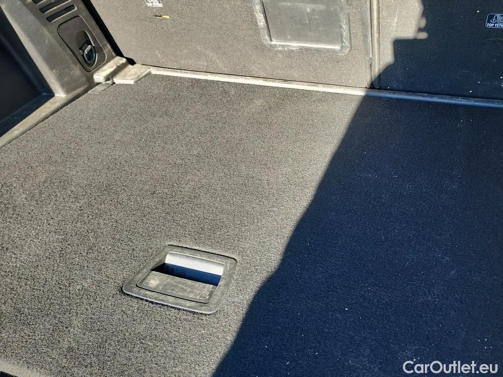  Peugeot  3008 PEUGEOT  / 2016 / 5P / todoterreno 1.5 BlueHDi 96kW (130CV) S&S Active (AC) #19