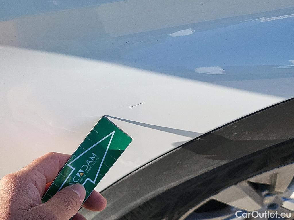  Peugeot  3008 PEUGEOT  / 2016 / 5P / todoterreno 1.5 BlueHDi 96kW (130CV) S&S Active (AC) #28