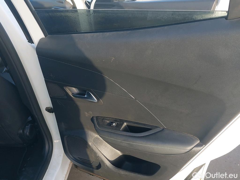  Peugeot  2008 PEUGEOT  / 2019 / 5P / todoterreno Allure BlueHDI 81kW (110CV) #10