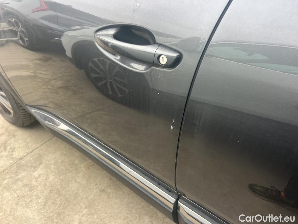  Peugeot  3008 PEUGEOT  Hybrid / 2020 / 5P / todoterreno 225 e-EAT8 Allure #6