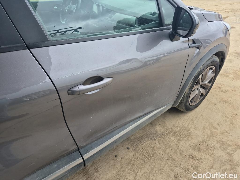  Renault  Captur RENAULT  / 2019 / 5P / todoterreno Intens TCe 90 #1