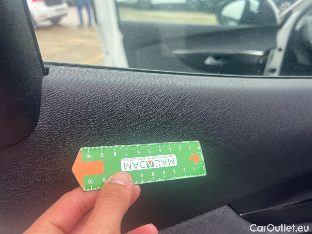  Peugeot  3008 PEUGEOT  / 2020 / 5P / todoterreno 1.5 BlueHDi 96kW (130CV) S&S Active Pack #27