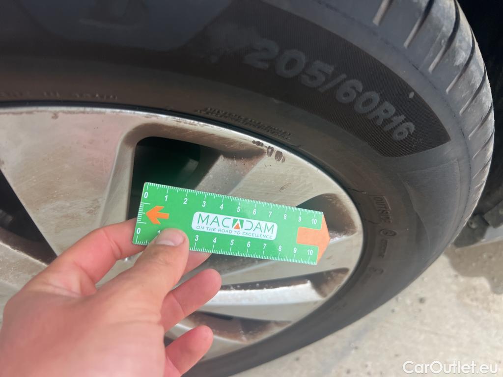  Seat  Arona SEAT  / 2021 / 5P / todoterreno 1.0 TSI 70kW (95CV) Reference XM #8