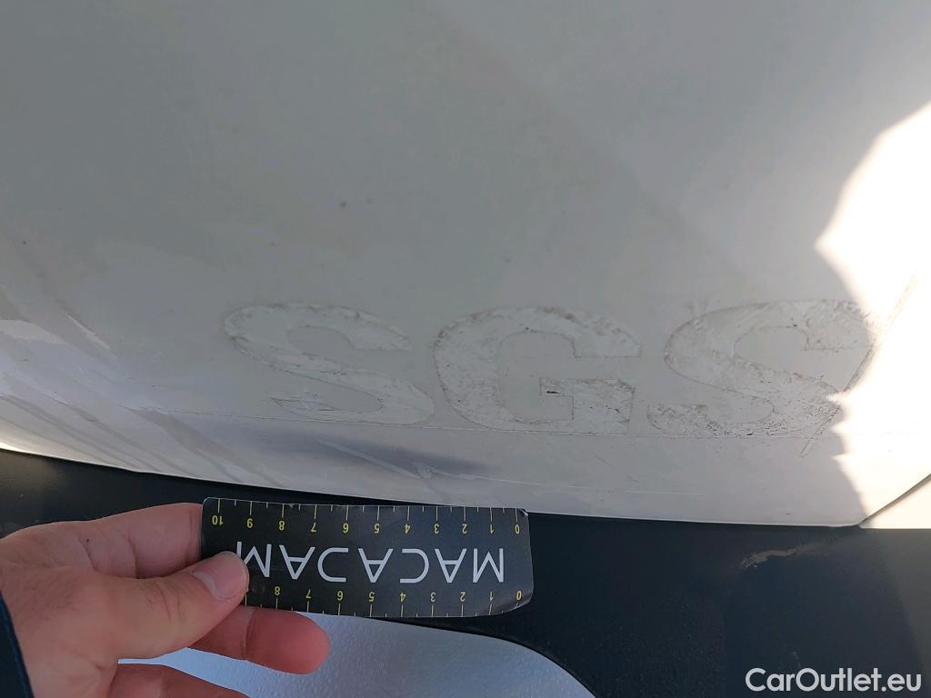  Peugeot  2008 PEUGEOT  / 2019 / 5P / todoterreno Allure BlueHDI 81kW (110CV) #4